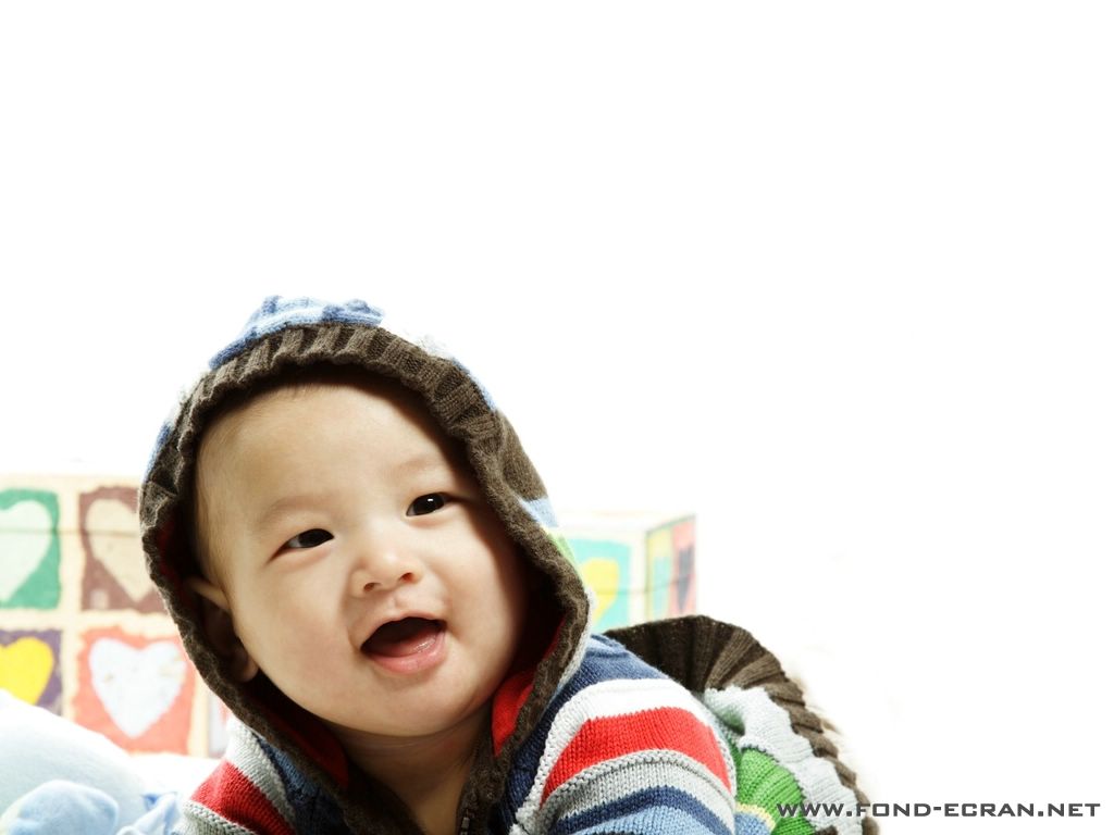 Bébé sourit fond ecran Bébé sourit