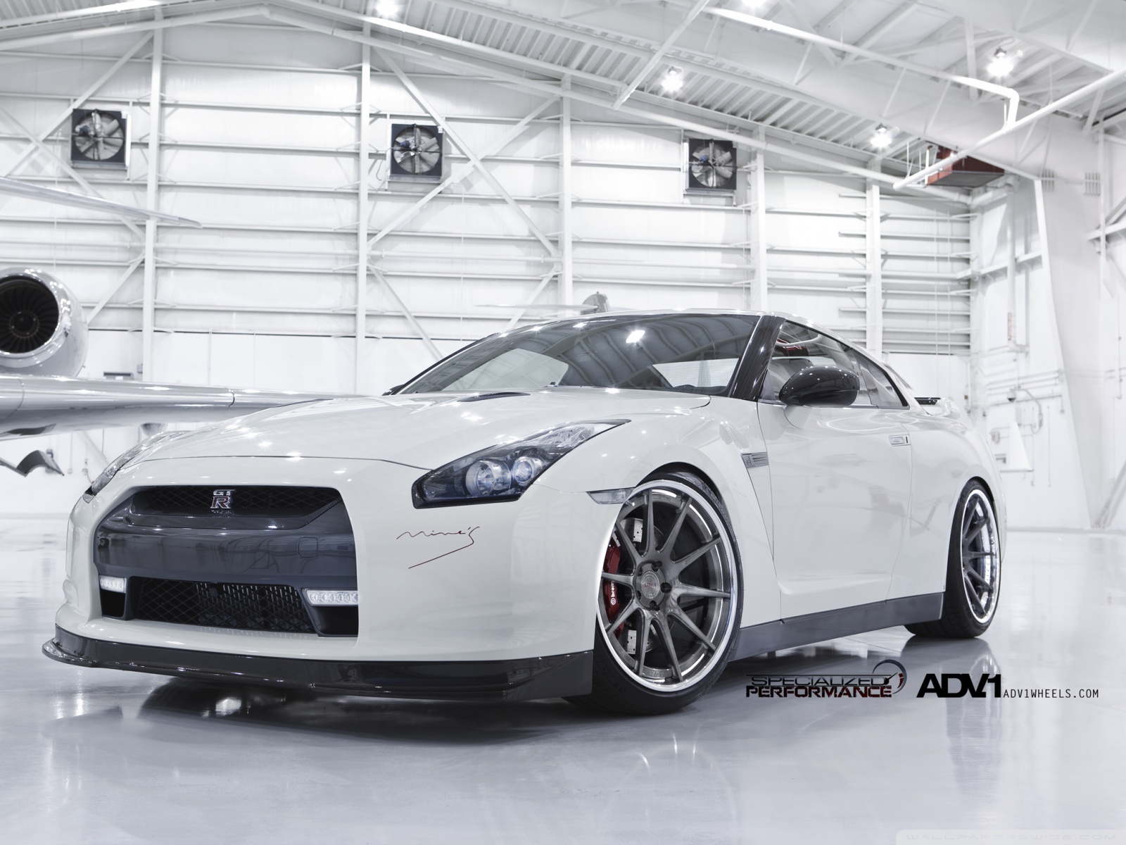 Nissan GTR R35 fond ecran Nissan GTR R35