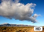 fond ecran HD Nuages en plein désert